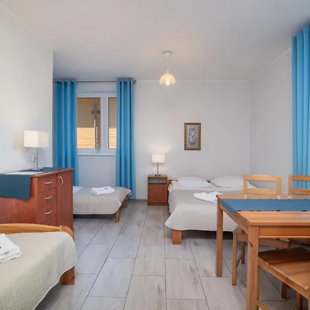 Goscinne West 3*