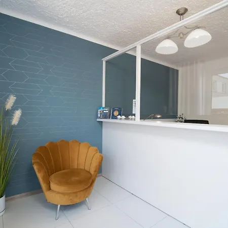 Guest house Goscinne West *
