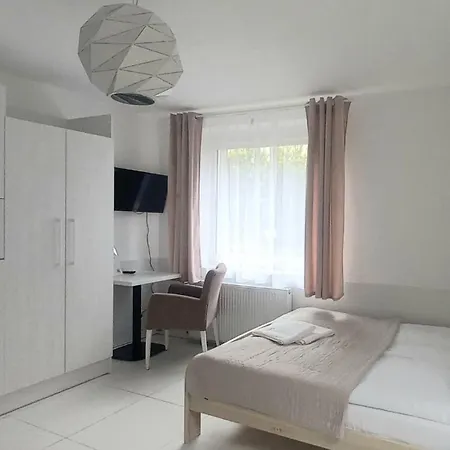 Guest house Goscinne West *
