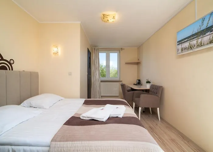 Goscinne West 3*